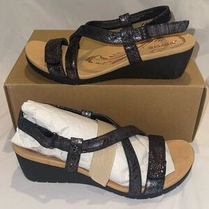 Revere Sandals Womens 9 Slingback Strappy Purple Python Metallic Leather Wedge